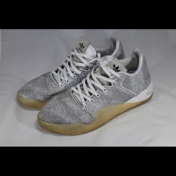 Adidas Basketball shoes - Picture 1 of 4